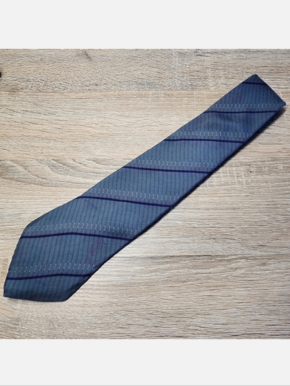 VINTAGE YVES SAINT LAURENT 100% All Silk Men's Neck Tie Blue Striped